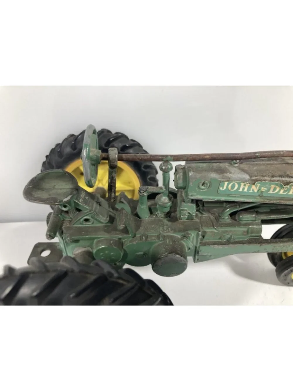 Ertl John Deere 1934 Model-A Tractor Narrow Front 1:16 Diecast Heavy Wear